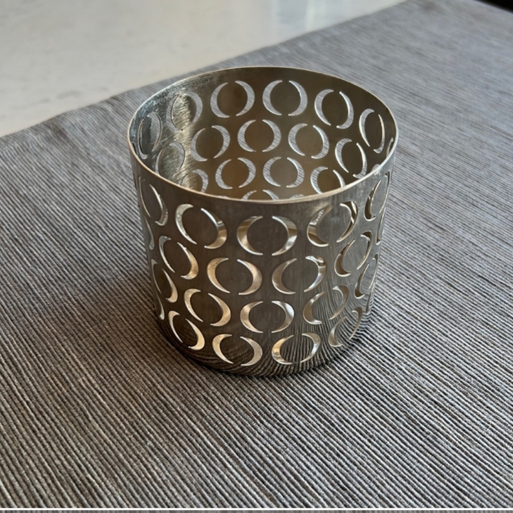 Lume stainless steel candle holder